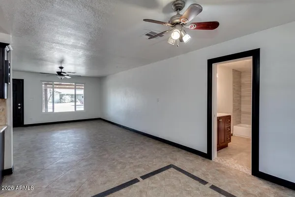 $3,495 | 1320 West 6th Street, Tempe, AZ 85281