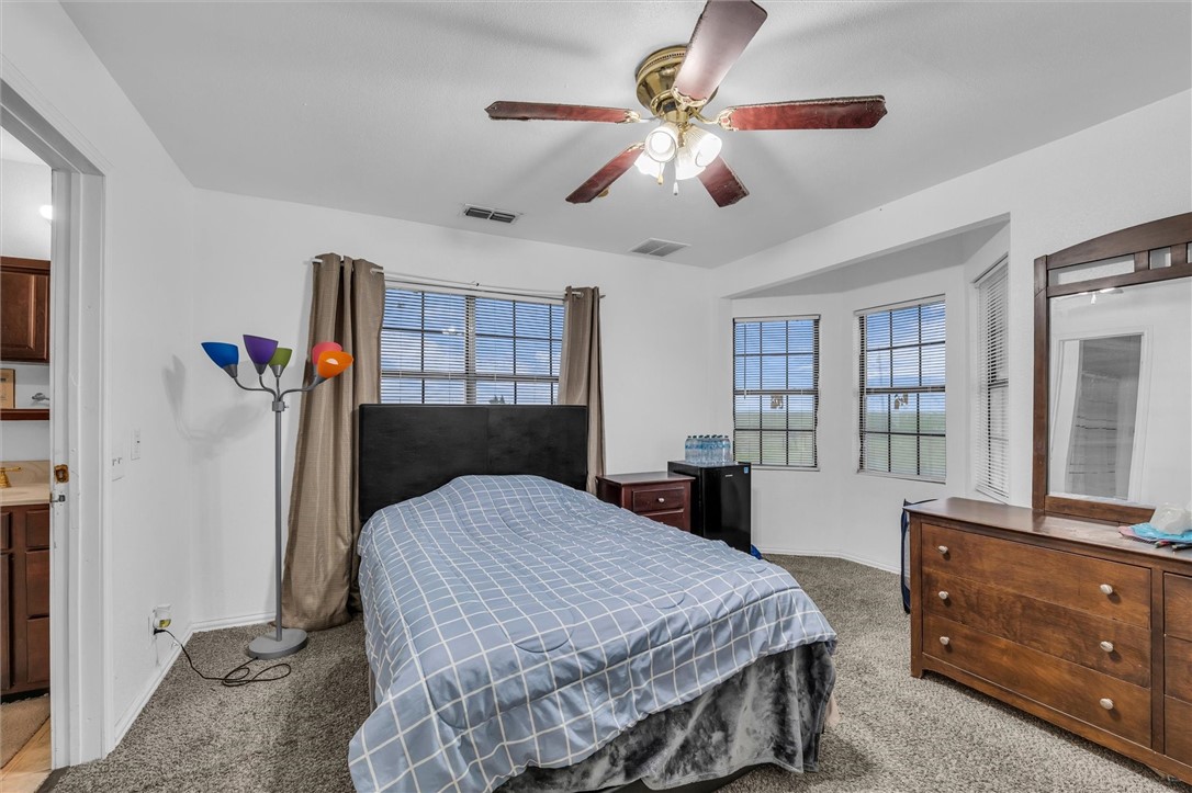 1940 East Highland Road Waxahachie, TX 75167 - Photo 31 of 44