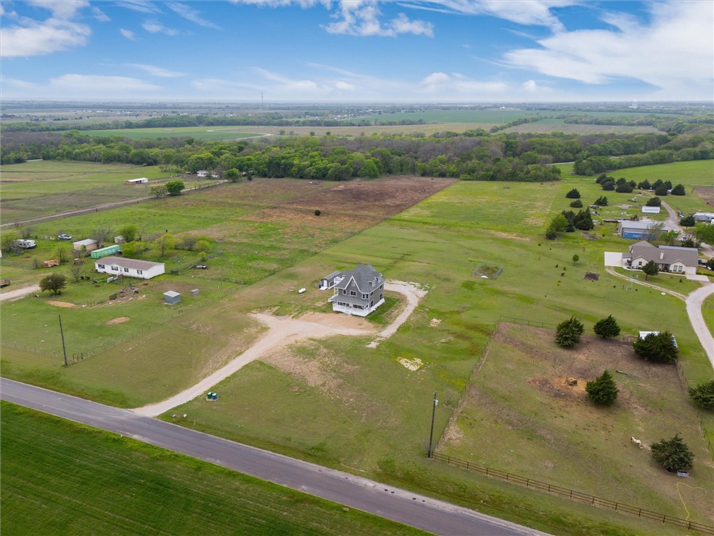 1940 East Highland Road Waxahachie, TX 75167 - Photo 8 of 44