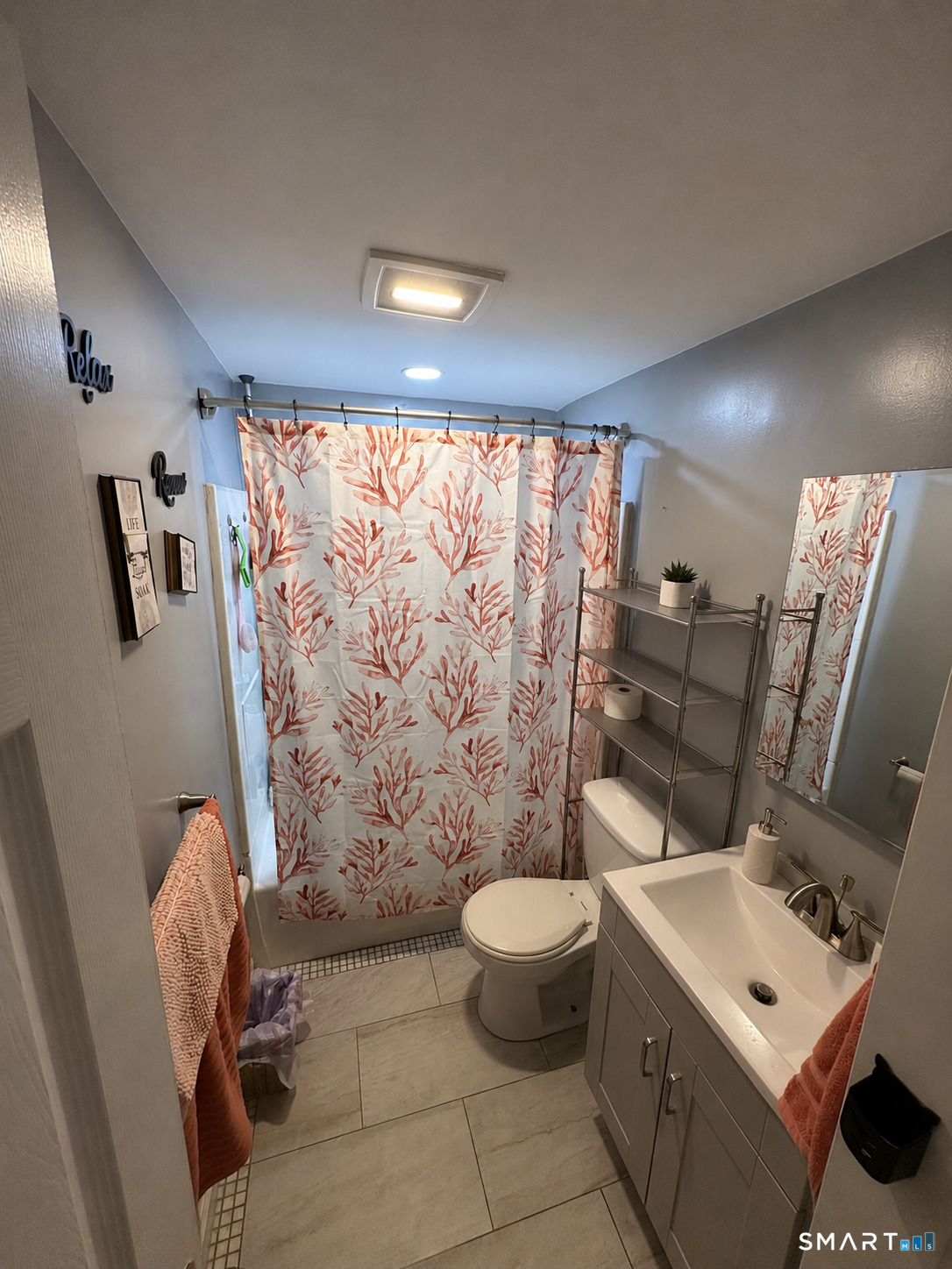 97 Pearl Lake Road Waterbury, CT 06706 - Photo 8 of 18