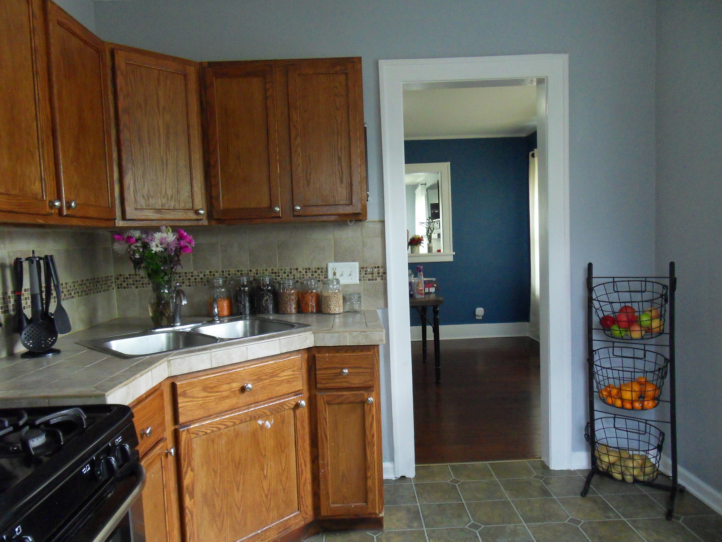 637 Bangs Street Aurora, IL 60505 - Photo 11 of 40