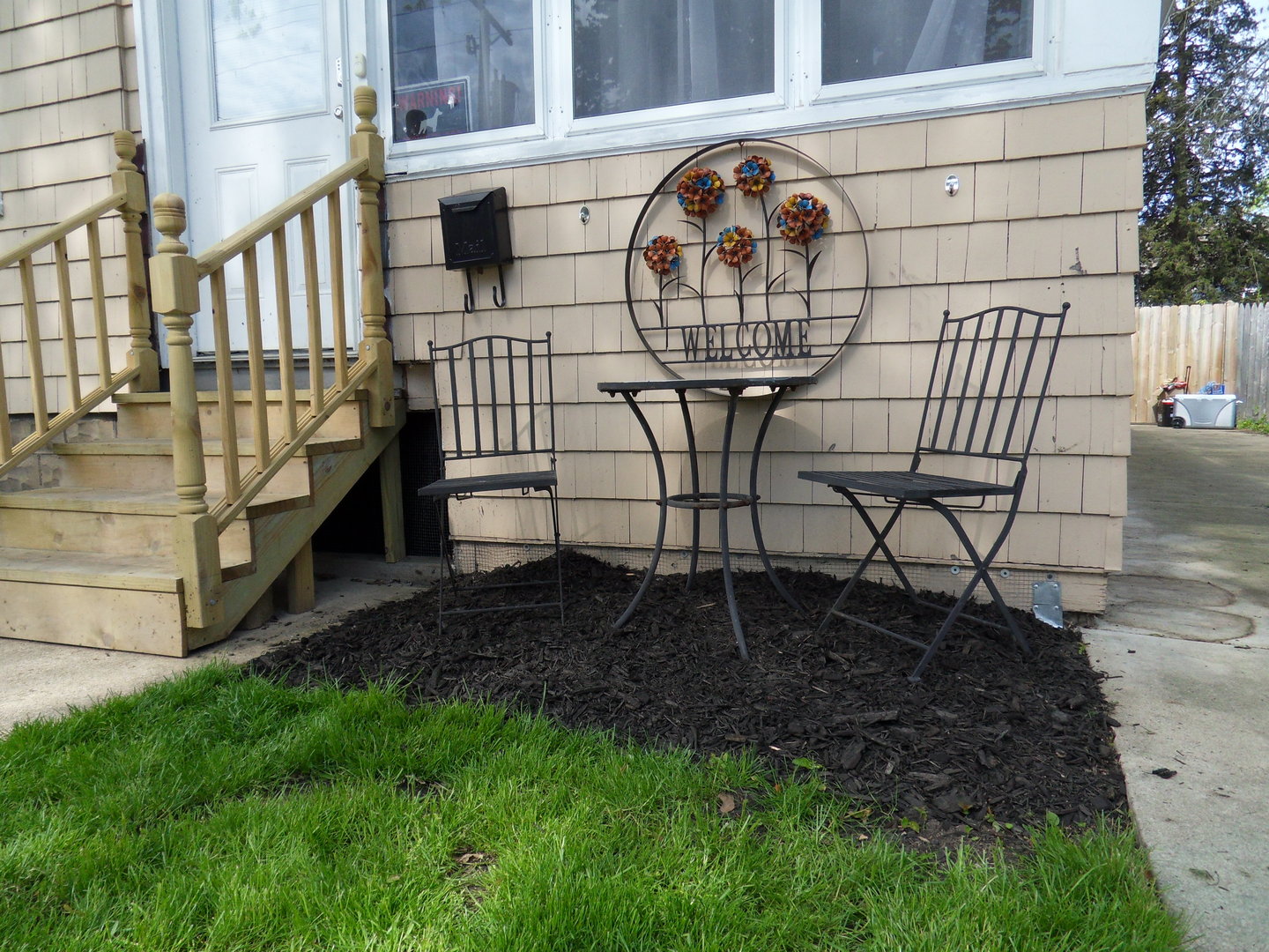 637 Bangs Street Aurora, IL 60505 - Photo 3 of 40