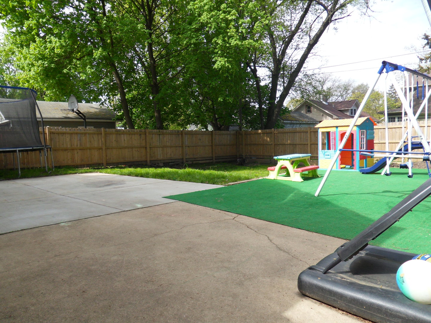 637 Bangs Street Aurora, IL 60505 - Photo 6 of 40