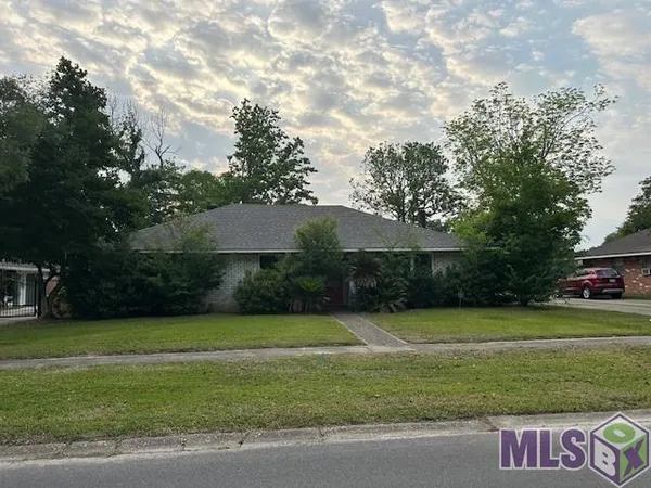 $2,100 | 2523 Stonewood Drive, Baton Rouge, LA 70816