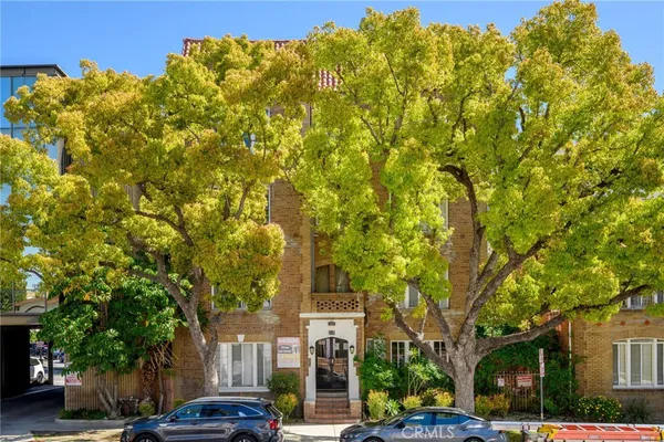$1,625 | 228 South Kenwood Street, Unit 407, Glendale, CA 91205