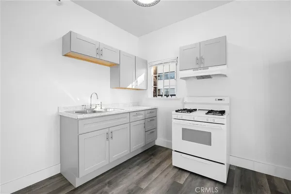 $1,625 | 228 South Kenwood Street, Unit 407, Glendale, CA 91205