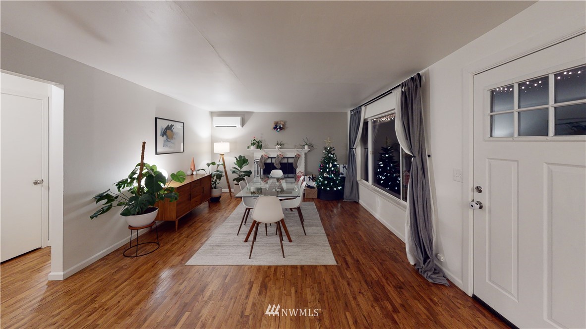 16652 104th Avenue Southeast Renton, WA 98055 - Photo 2 of 24 Gallery Image 2