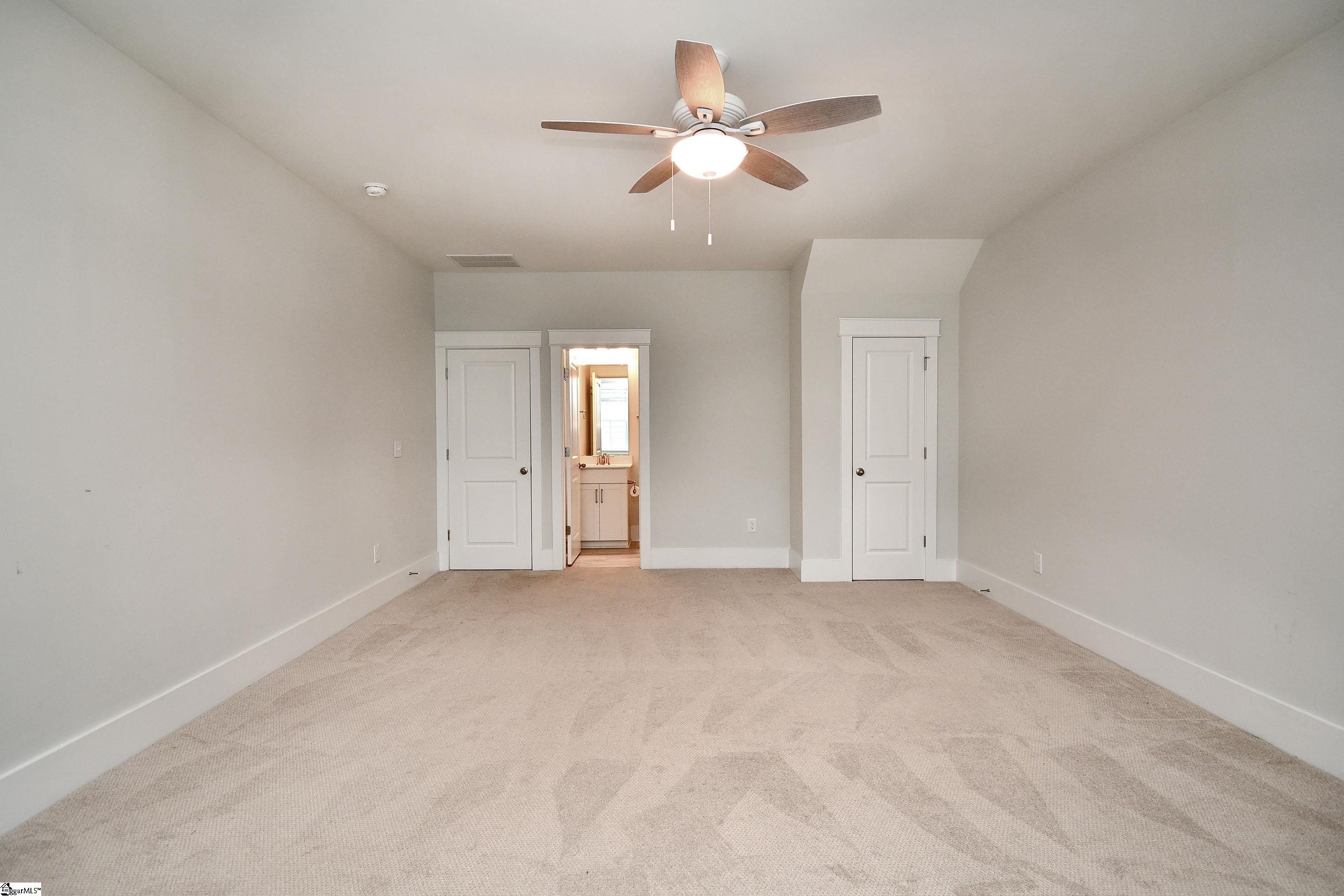 12 Tanner Hall Lane Greenville, SC 29607 - Photo 15 of 37 Gallery Image 15