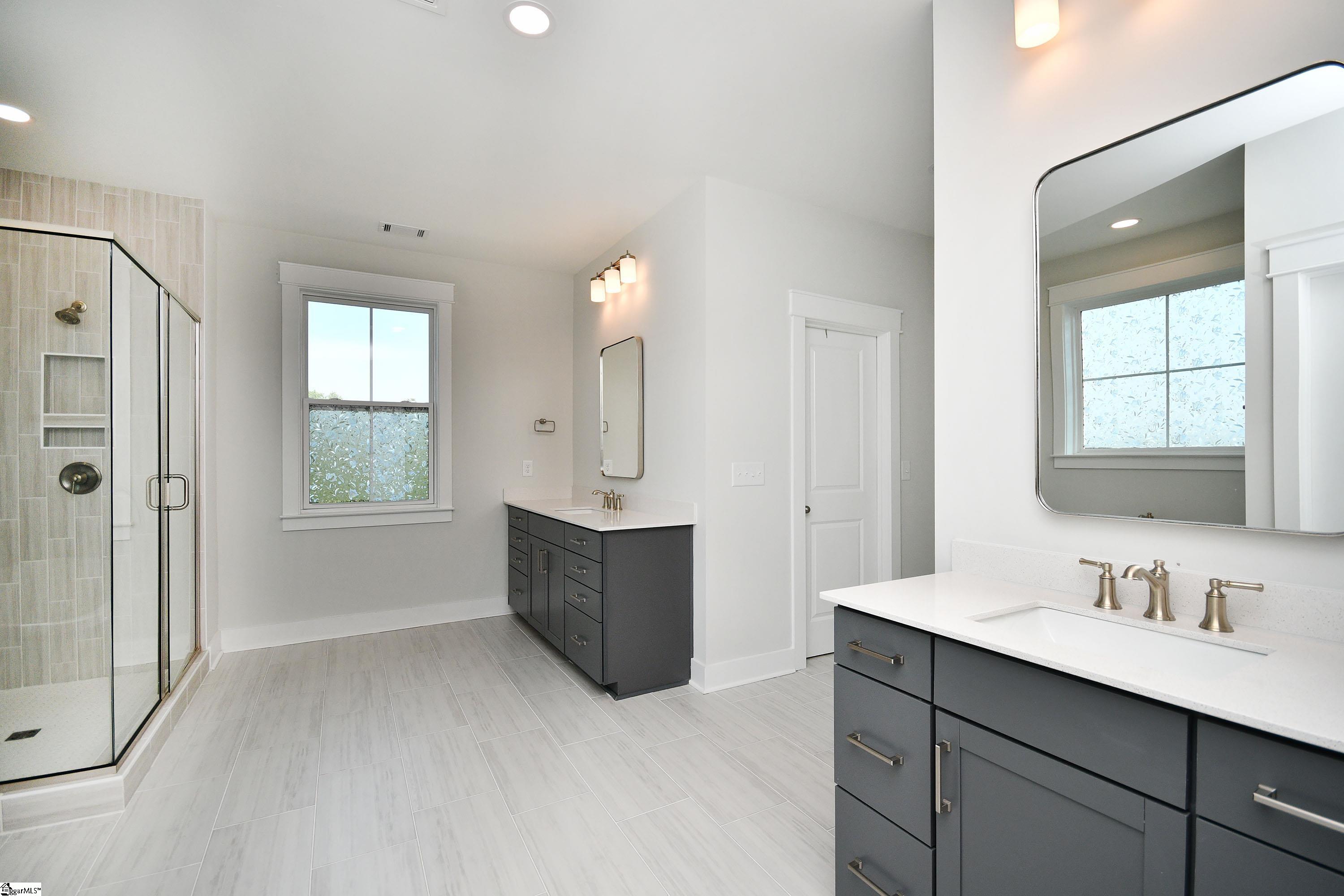 12 Tanner Hall Lane Greenville, SC 29607 - Photo 21 of 37 Gallery Image 21