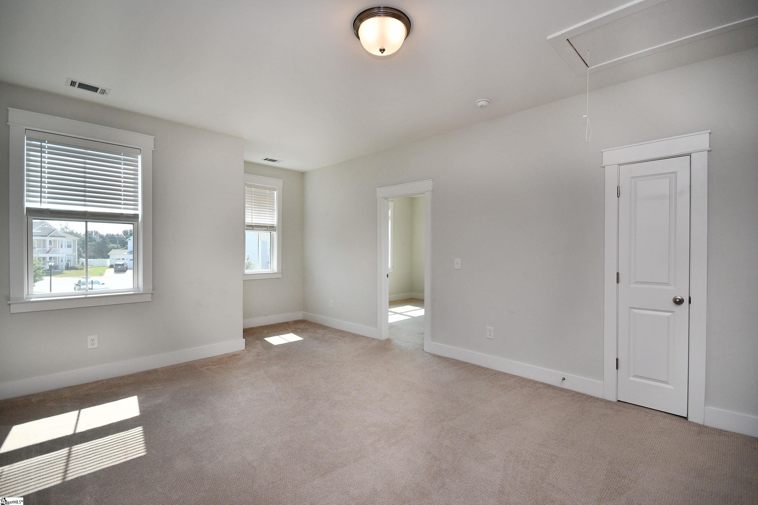 12 Tanner Hall Lane Greenville, SC 29607 - Photo 26 of 37 Gallery Image 26