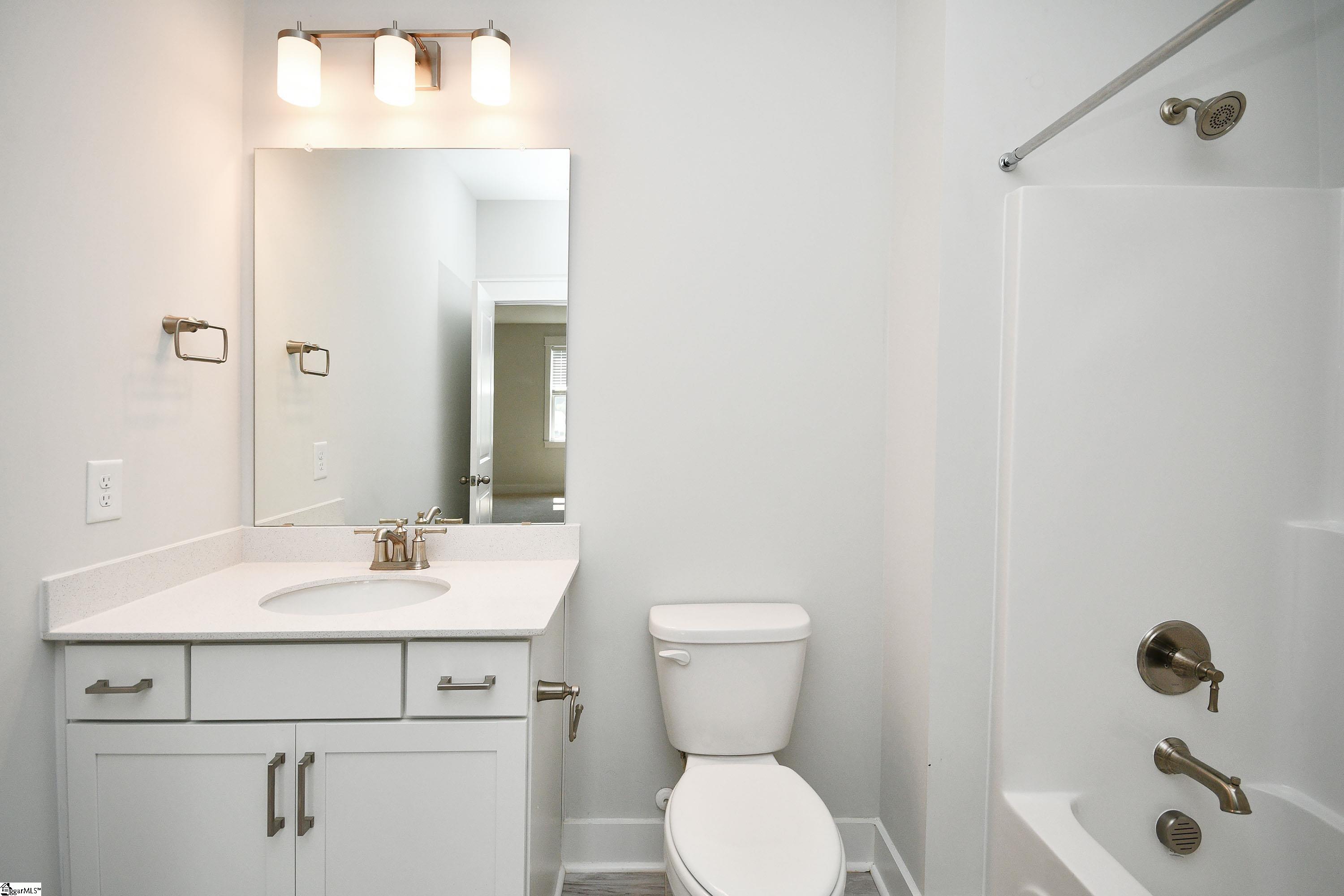 12 Tanner Hall Lane Greenville, SC 29607 - Photo 27 of 37 Gallery Image 27