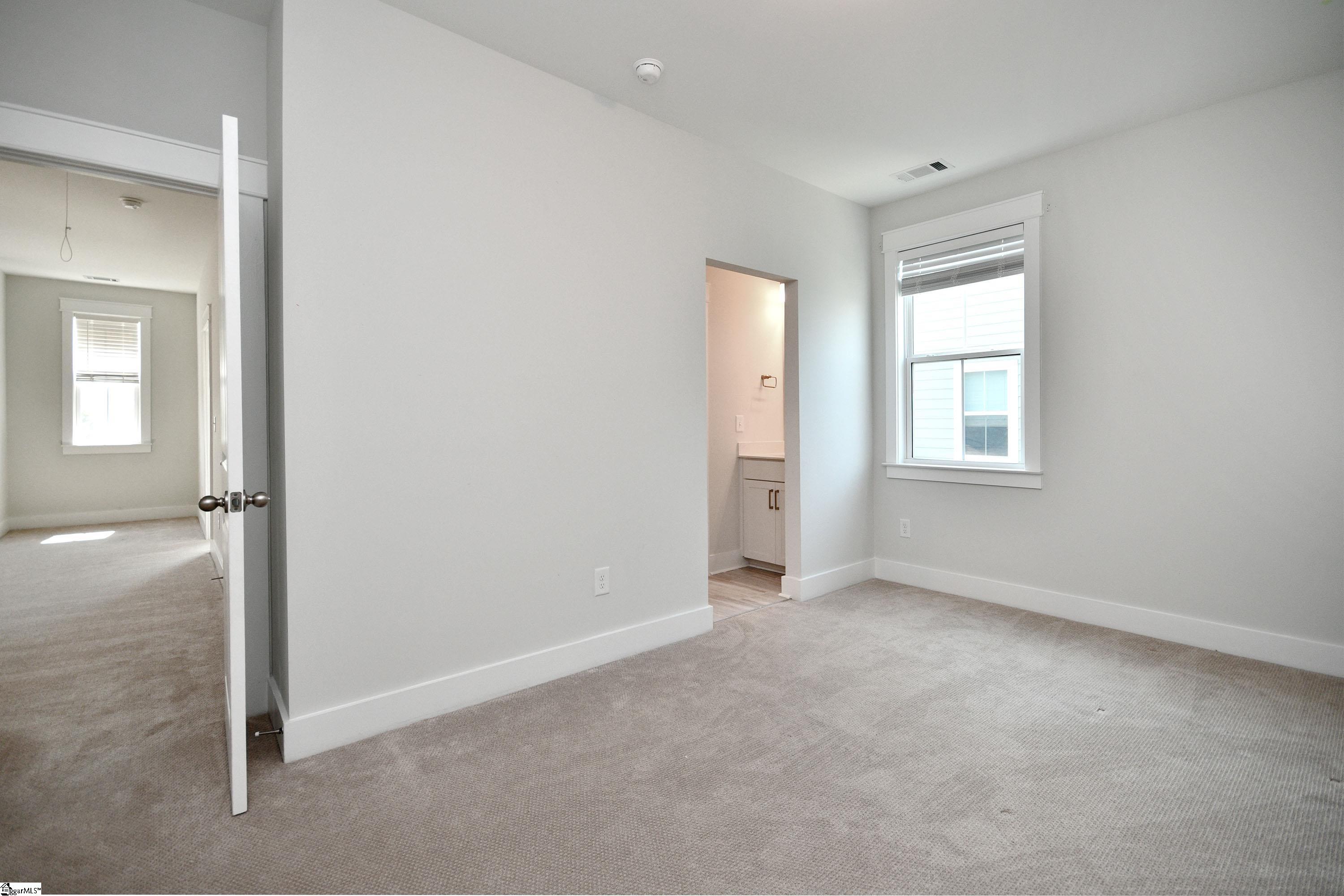 12 Tanner Hall Lane Greenville, SC 29607 - Photo 29 of 37 Gallery Image 29