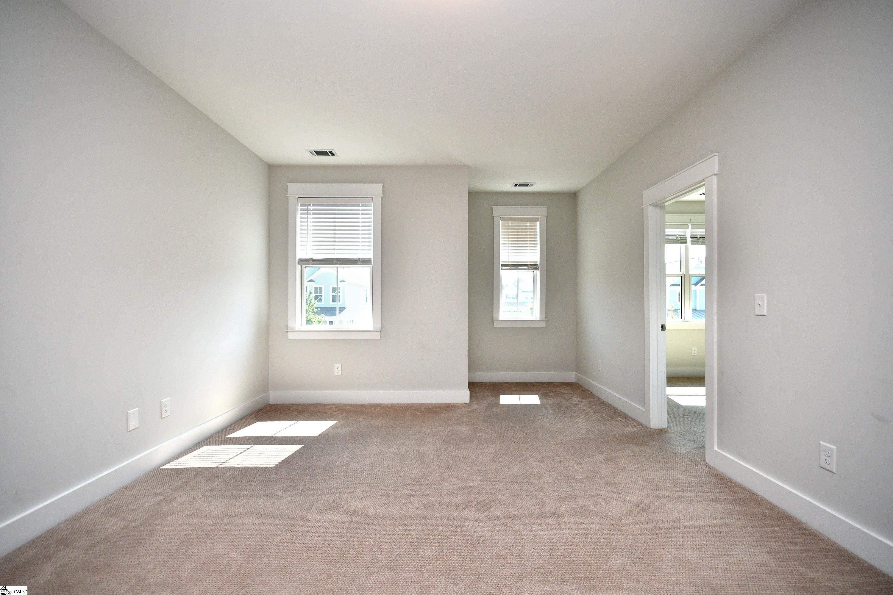 12 Tanner Hall Lane Greenville, SC 29607 - Photo 33 of 37 Gallery Image 33