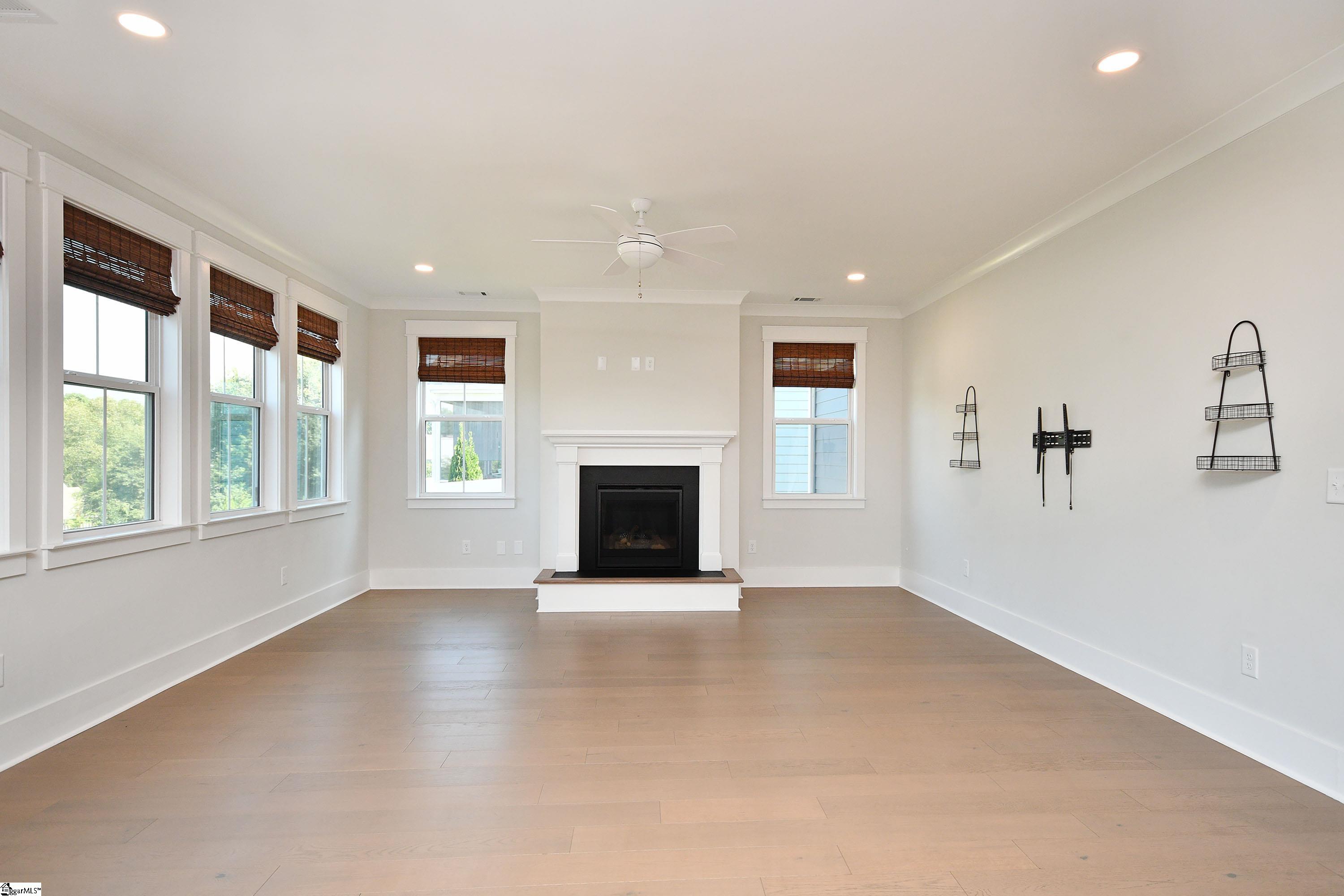 12 Tanner Hall Lane Greenville, SC 29607 - Photo 7 of 37 Gallery Image 7