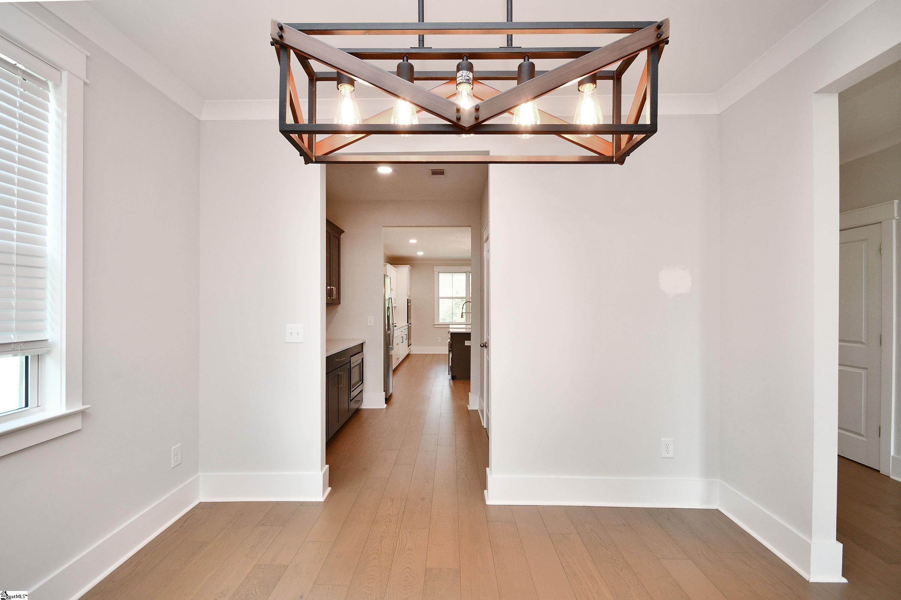 12 Tanner Hall Lane Greenville, SC 29607 - Photo 10 of 37 Gallery Image 10