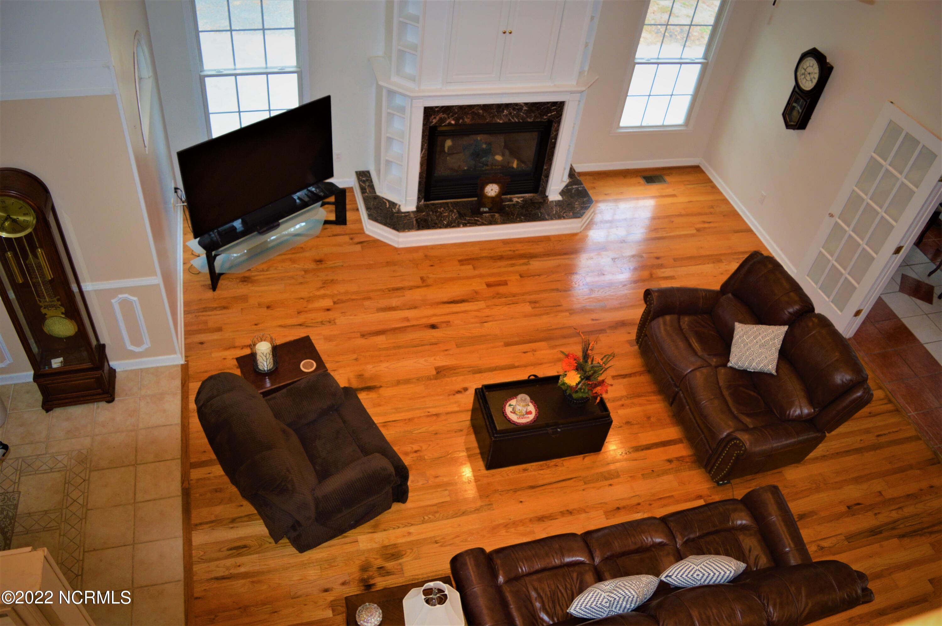 119 Riverside Drive Supply, NC 28462 - Photo 37 of 97 Living room