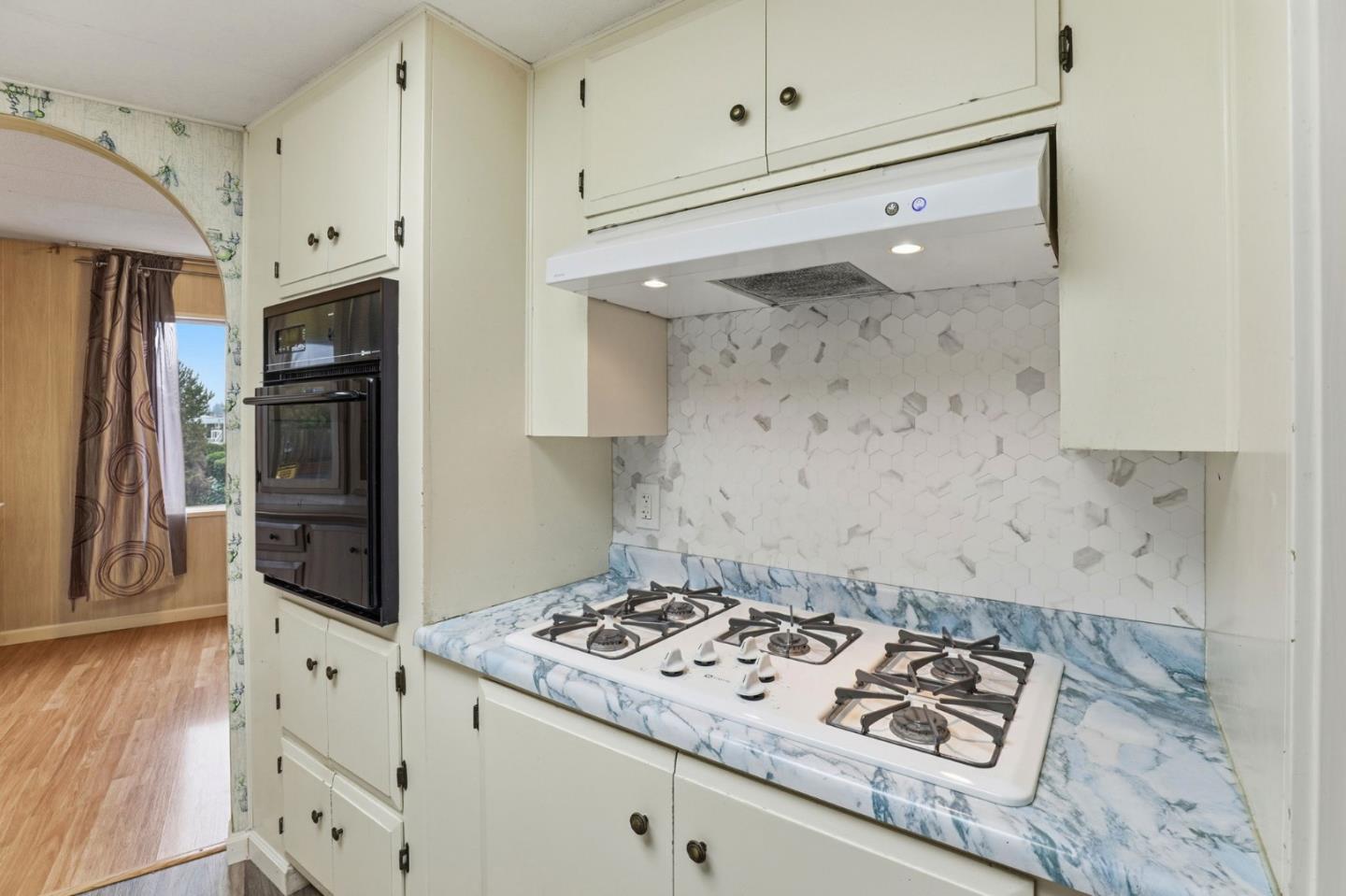 500 West 10th Street Gilroy, CA 95020 - Photo 13 of 34