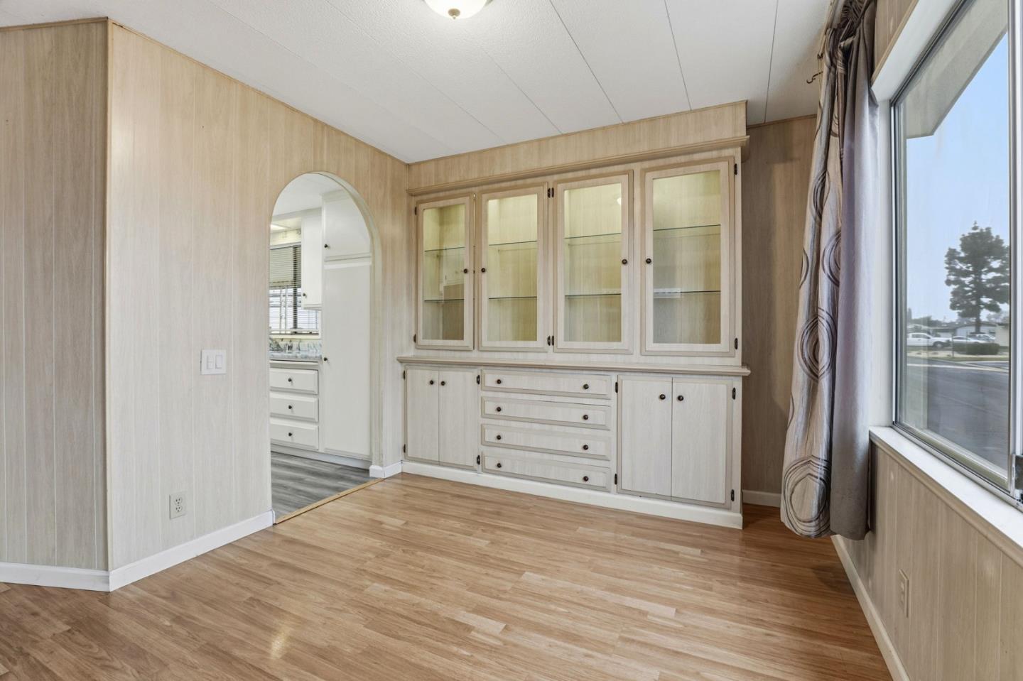 500 West 10th Street Gilroy, CA 95020 - Photo 8 of 34