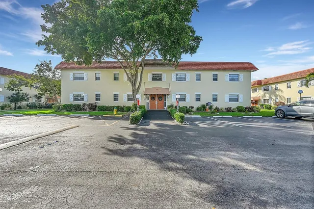 $159,000 | 375 Southwest 56th Avenue, Unit 201, Margate, FL 33068