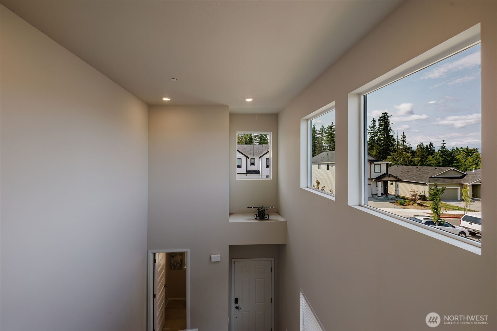 948 Panoramic Loop Bremerton, WA 98312 - Photo 33 of 40