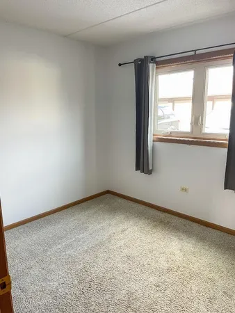 $2,000 | 16736 Paxton Avenue, Unit 1N, Tinley Park, IL 60477