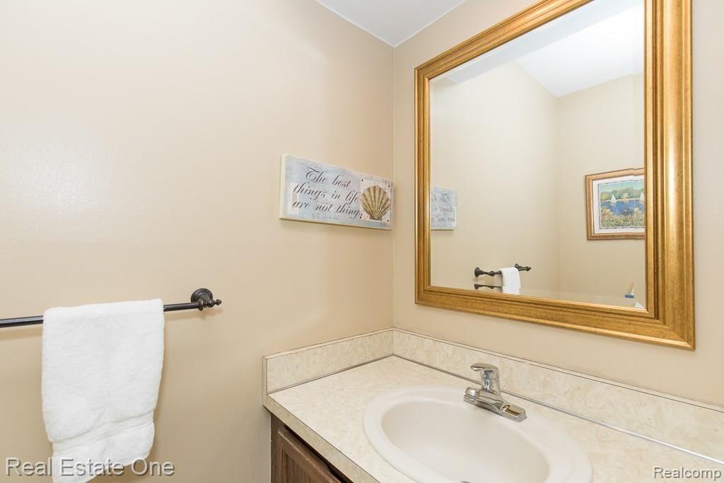 464 Timberline Drive Rochester Hills, MI 48309 - Photo 7 of 21