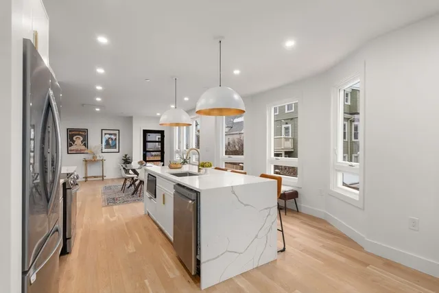 $1,299,000 | 69 Electric Avenue, Unit 1, Somerville, MA 02144