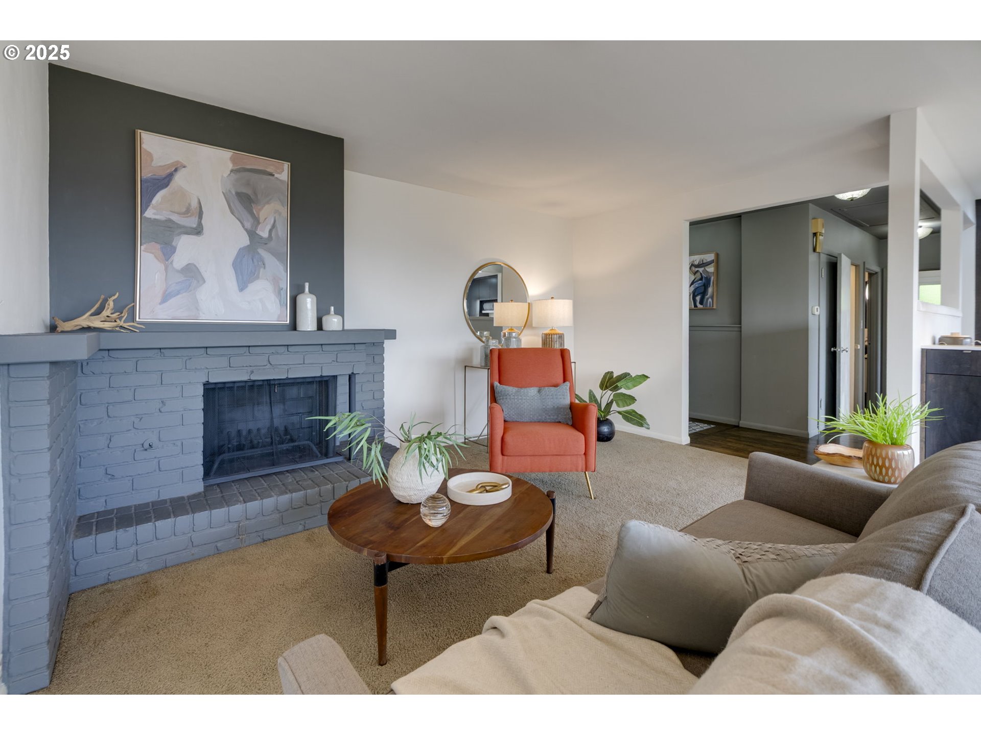 1515 Southwest Upper Hall Street Portland, OR 97201 - Photo 14 of 47 Living Room/Entrance