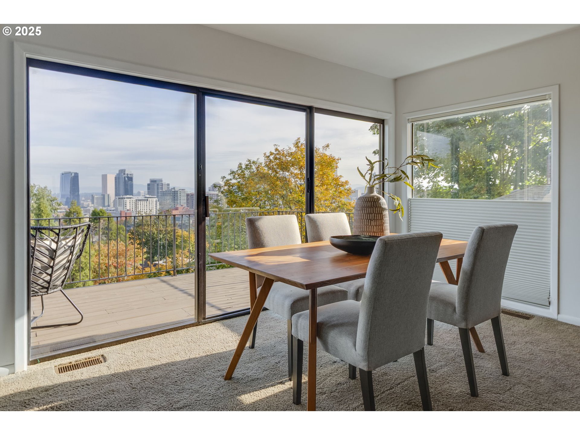 1515 Southwest Upper Hall Street Portland, OR 97201 - Photo 17 of 47 Dining Room