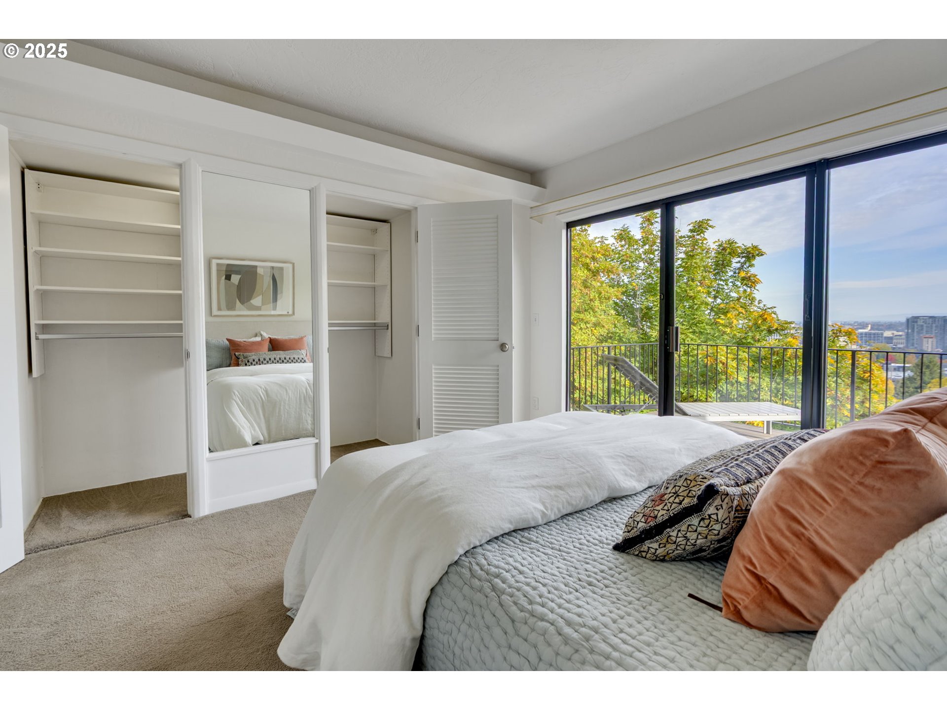 1515 Southwest Upper Hall Street Portland, OR 97201 - Photo 26 of 47 Bedroom, Primary