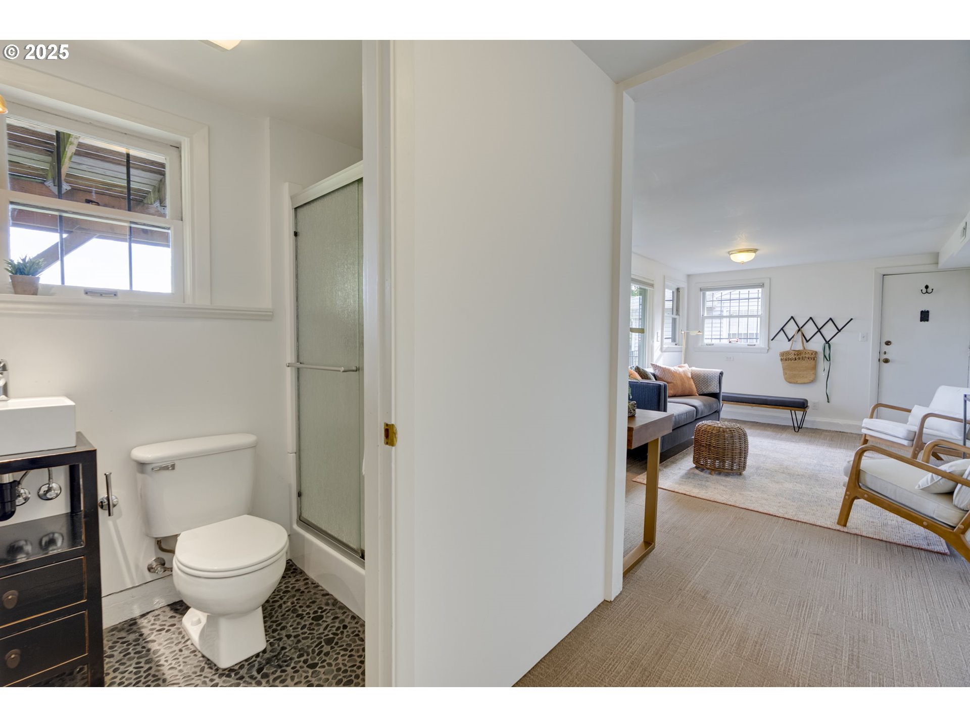 1515 Southwest Upper Hall Street Portland, OR 97201 - Photo 41 of 47 Bathroom, Attached