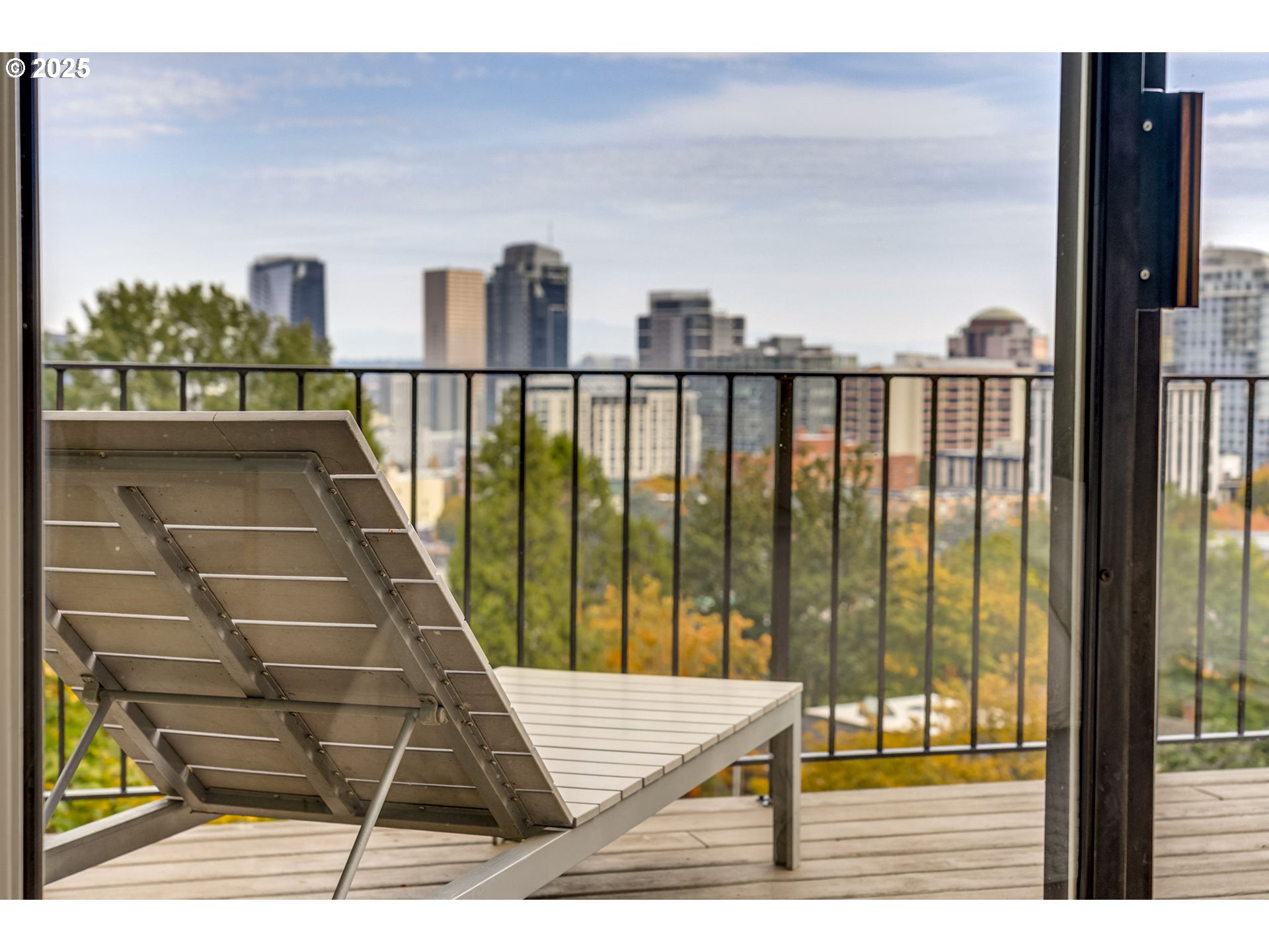 1515 Southwest Upper Hall Street Portland, OR 97201 - Photo 5 of 47 View
