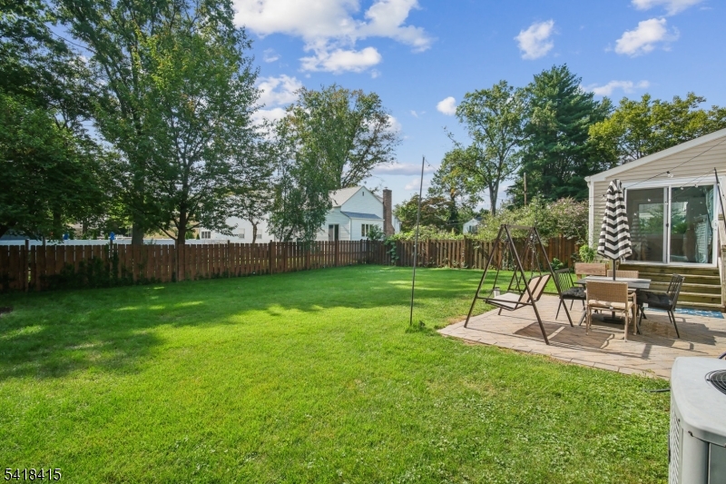 517 Ashwood Road Springfield, NJ 07081 - Photo 14 of 15