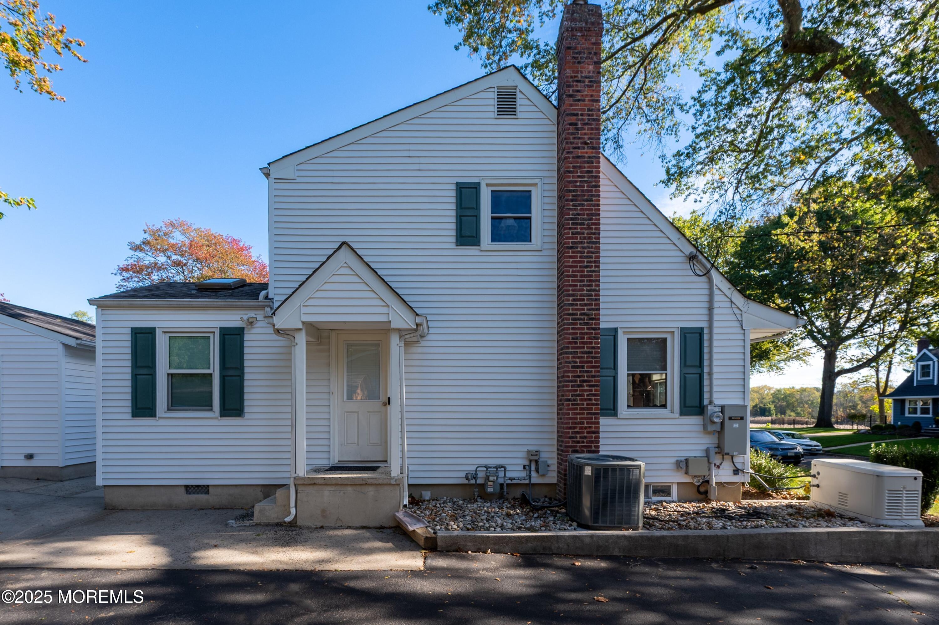 15 Hillside Street Red Bank, NJ 07701 - Photo 34 of 39 a front view of a house with yard