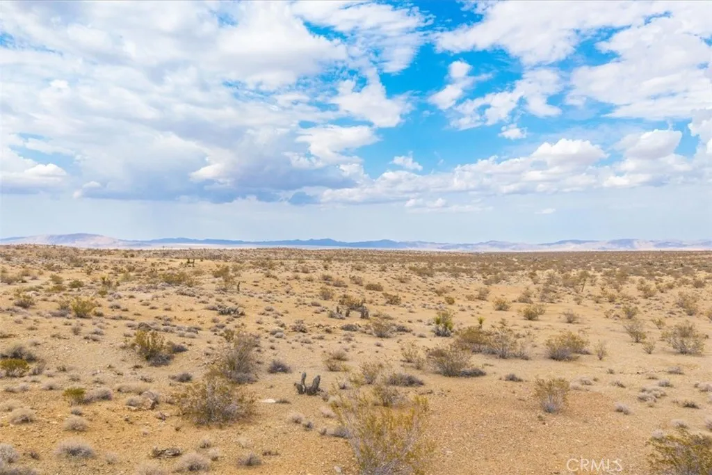 60150 Sharp Terrace Joshua Tree, CA 92252 - Photo 17 of 25