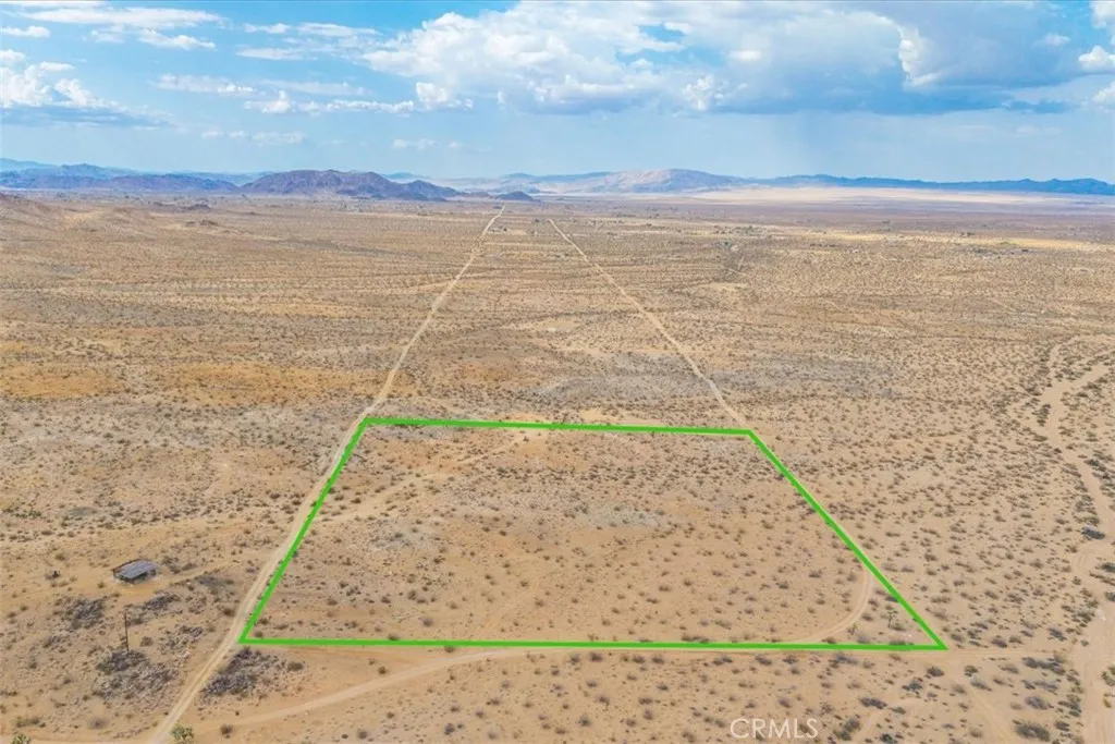 60150 Sharp Terrace Joshua Tree, CA 92252 - Photo 2 of 25