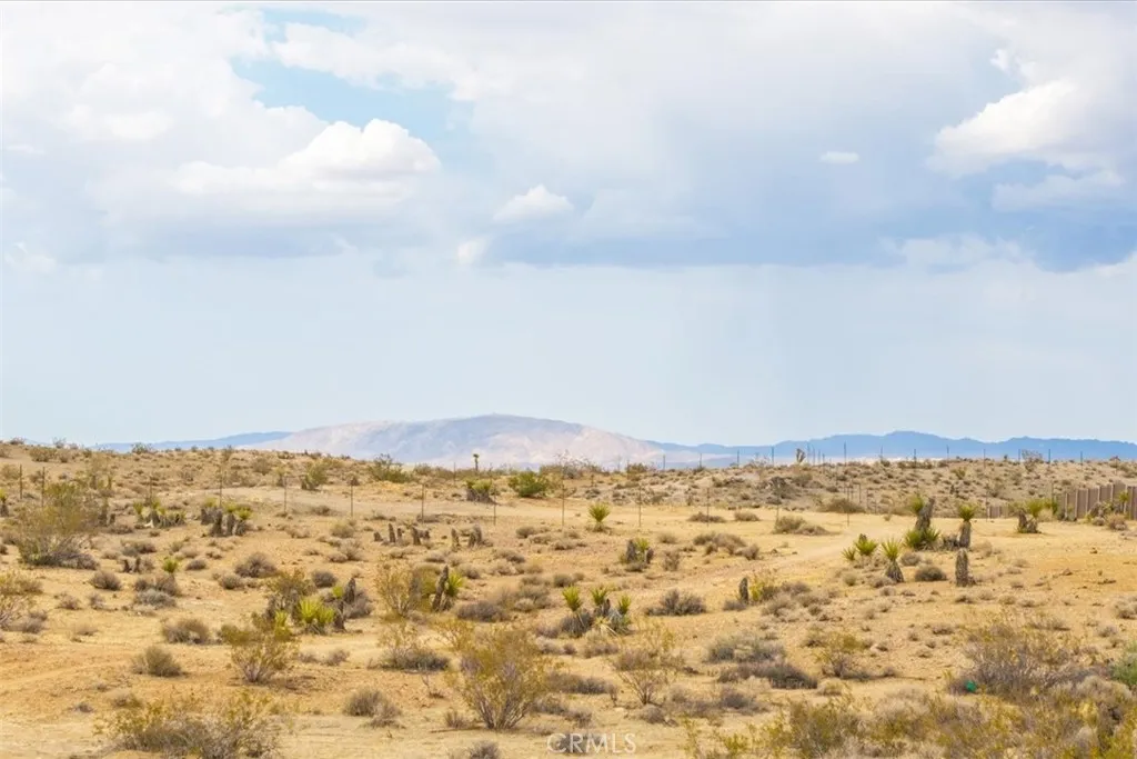60150 Sharp Terrace Joshua Tree, CA 92252 - Photo 22 of 25 a view of ocean and mountain