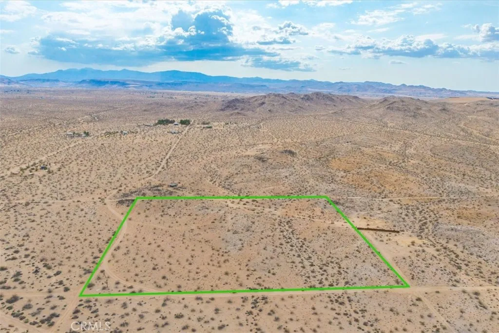 60150 Sharp Terrace Joshua Tree, CA 92252 - Photo 3 of 25