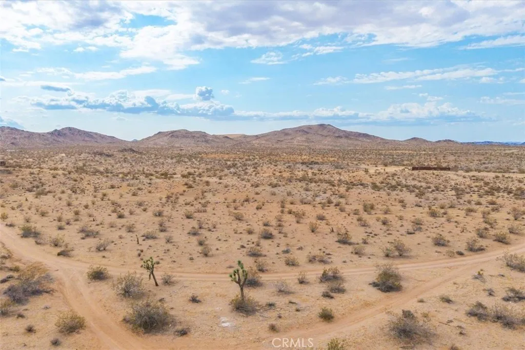 60150 Sharp Terrace Joshua Tree, CA 92252 - Photo 10 of 25 a view of lake and mountain