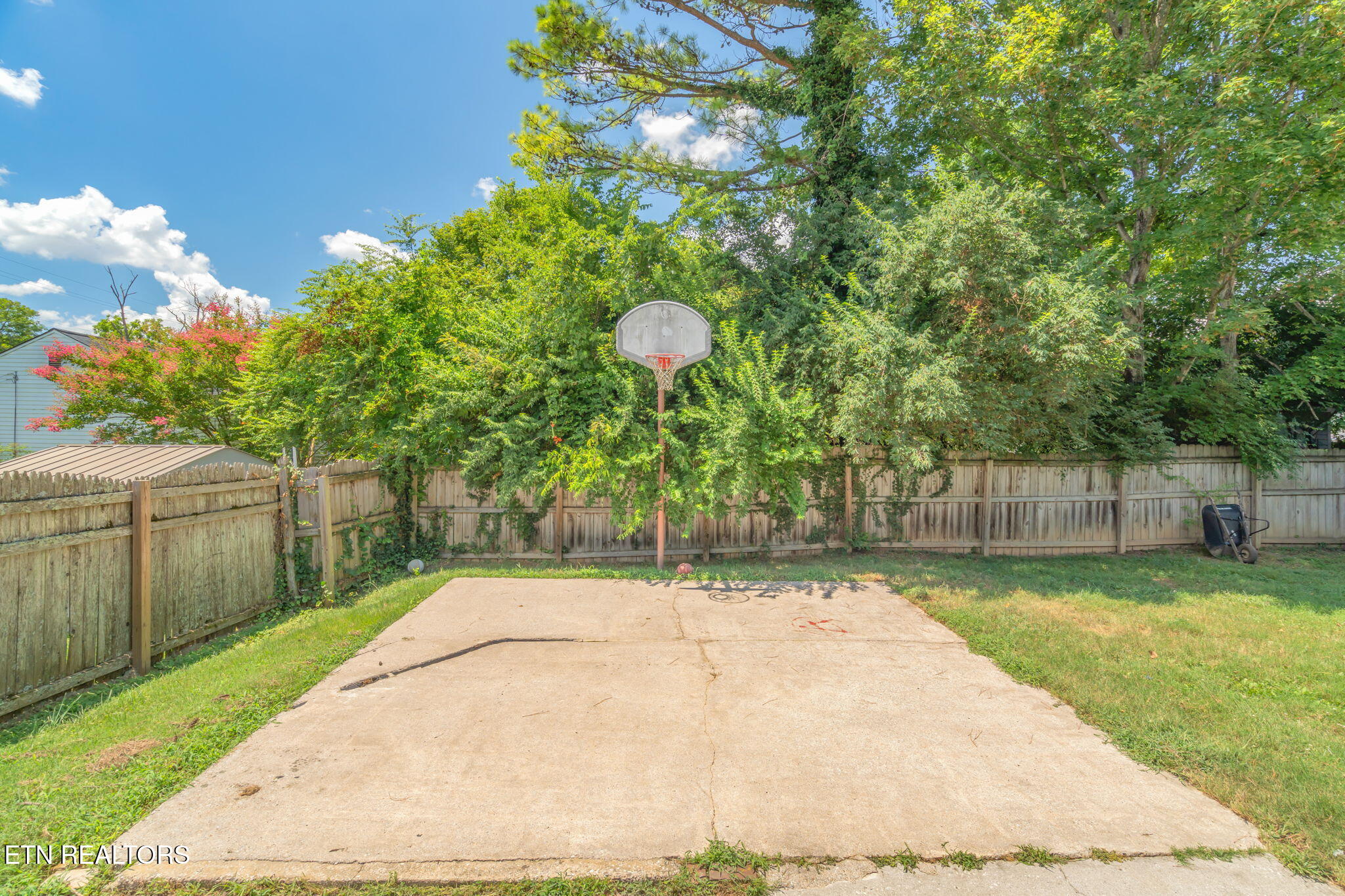 4907 Oakview Road Knoxville, TN 37918 - Photo 35 of 44 38-web-or-mls-4907 Oakview Road-39