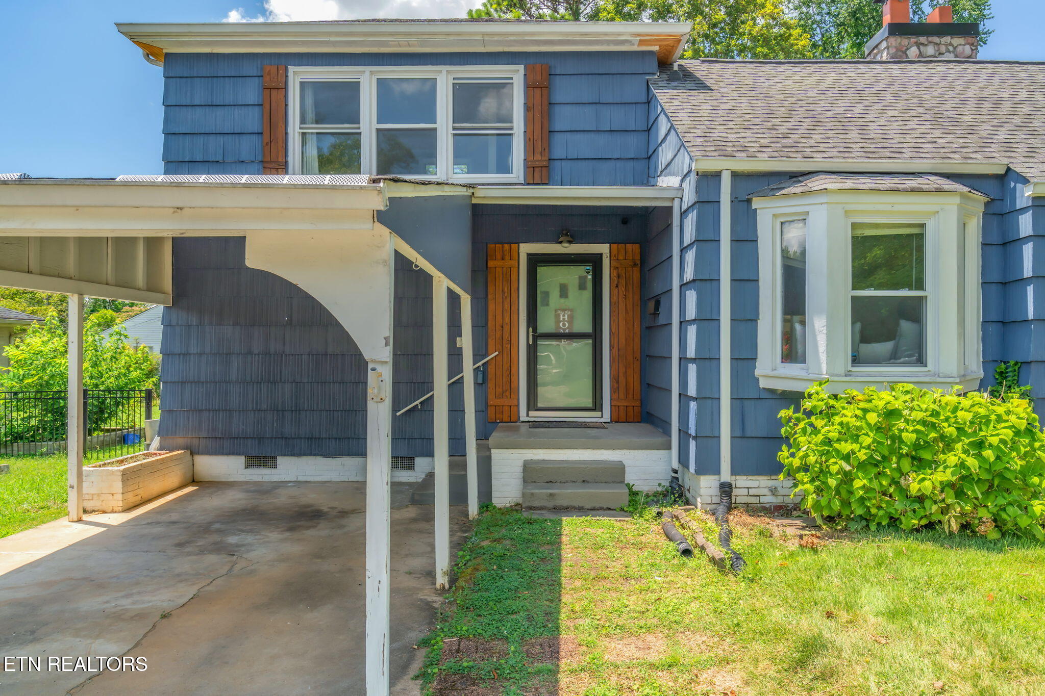 4907 Oakview Road Knoxville, TN 37918 - Photo 5 of 44 9-web-or-mls-4907 Oakview Road-10