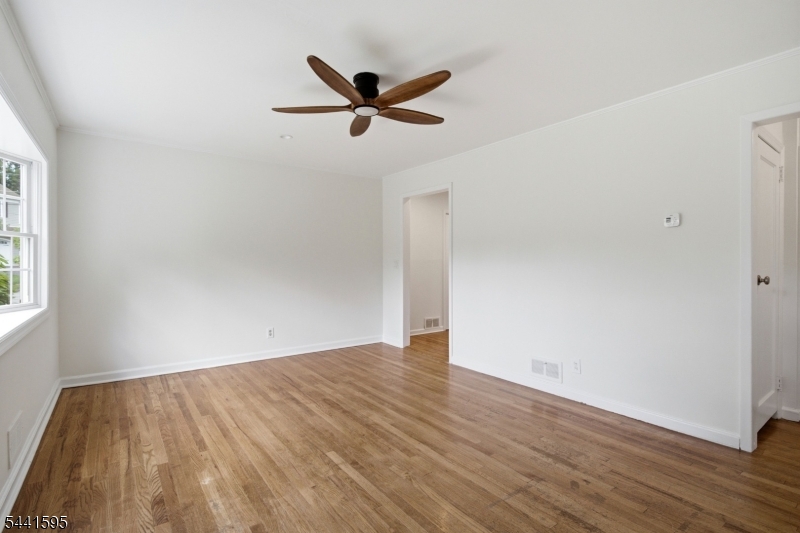 52 Hamilton Street Madison, NJ 07940 - Photo 8 of 34