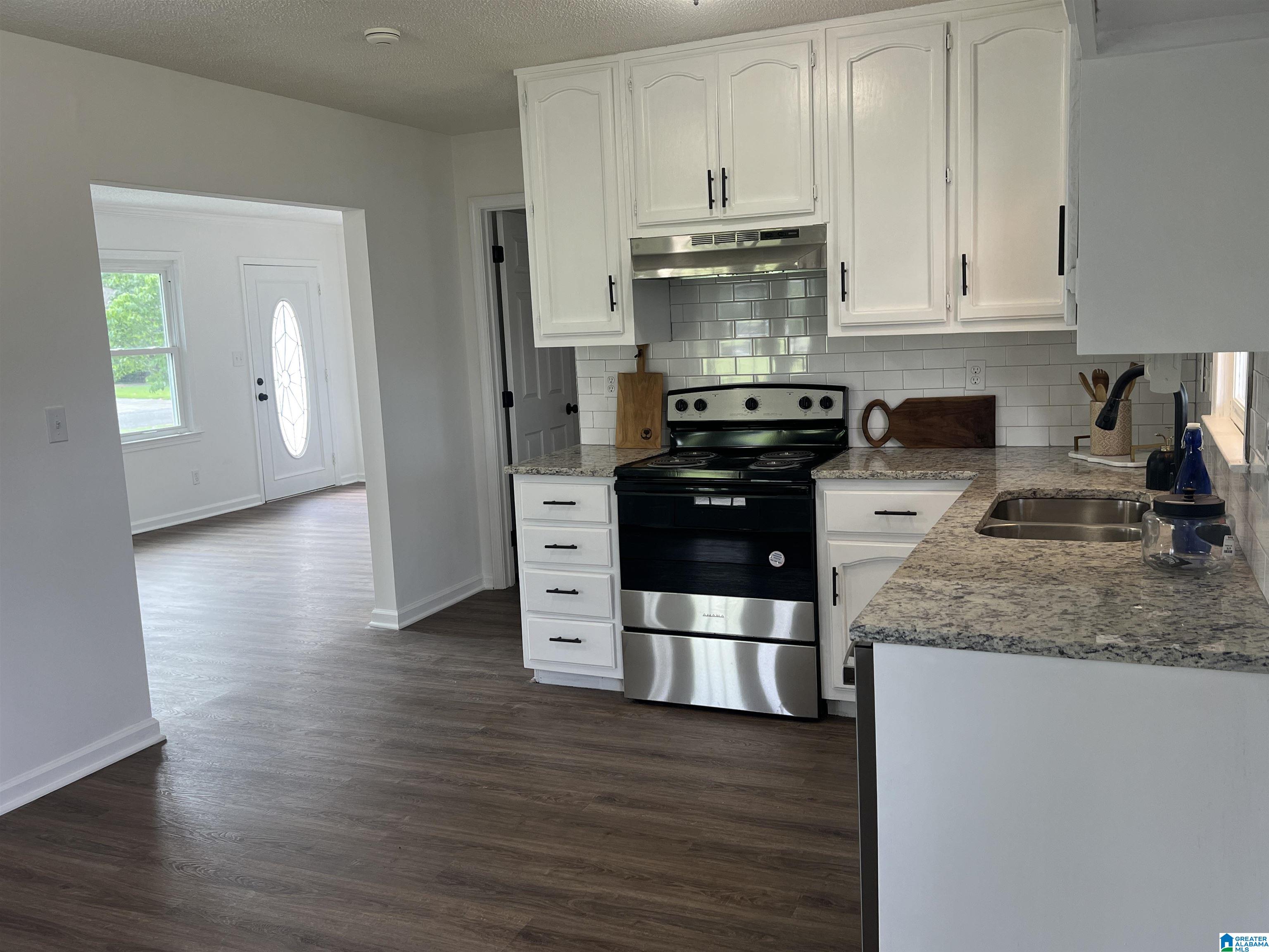 2708 9th Street Northeast Birmingham, AL 35215 - Photo 13 of 39