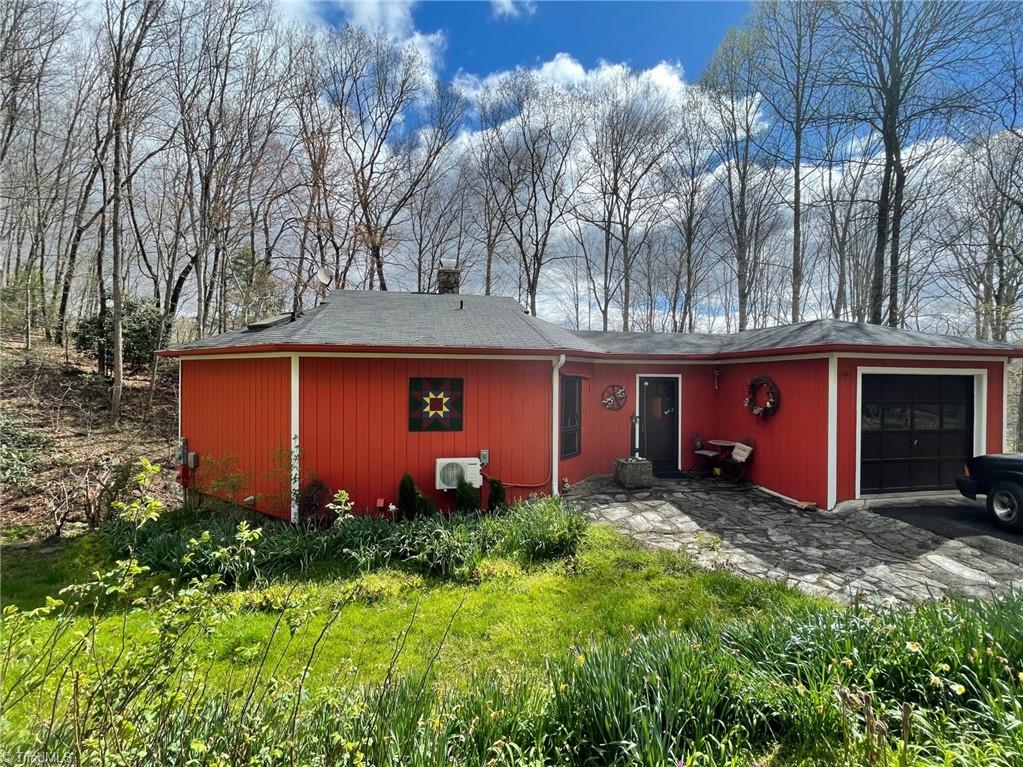360 Quail Hollow Road Jefferson, NC 28640 - Photo 1 of 41 Gallery Image 1