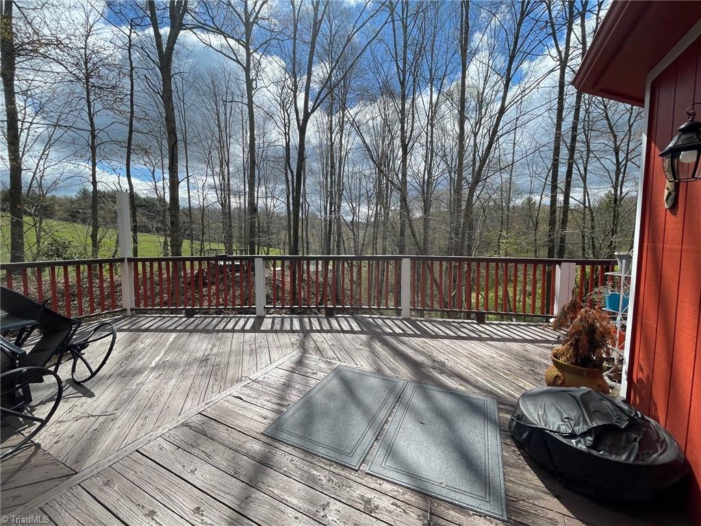 360 Quail Hollow Road Jefferson, NC 28640 - Photo 6 of 41 Gallery Image 6