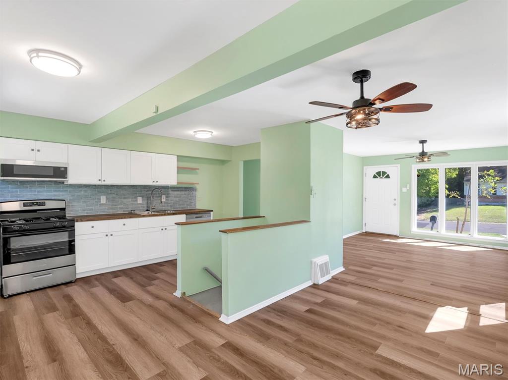 437 Lancashire Road St. Louis, MO 63137 - Photo 7 of 20 Gallery Image 7