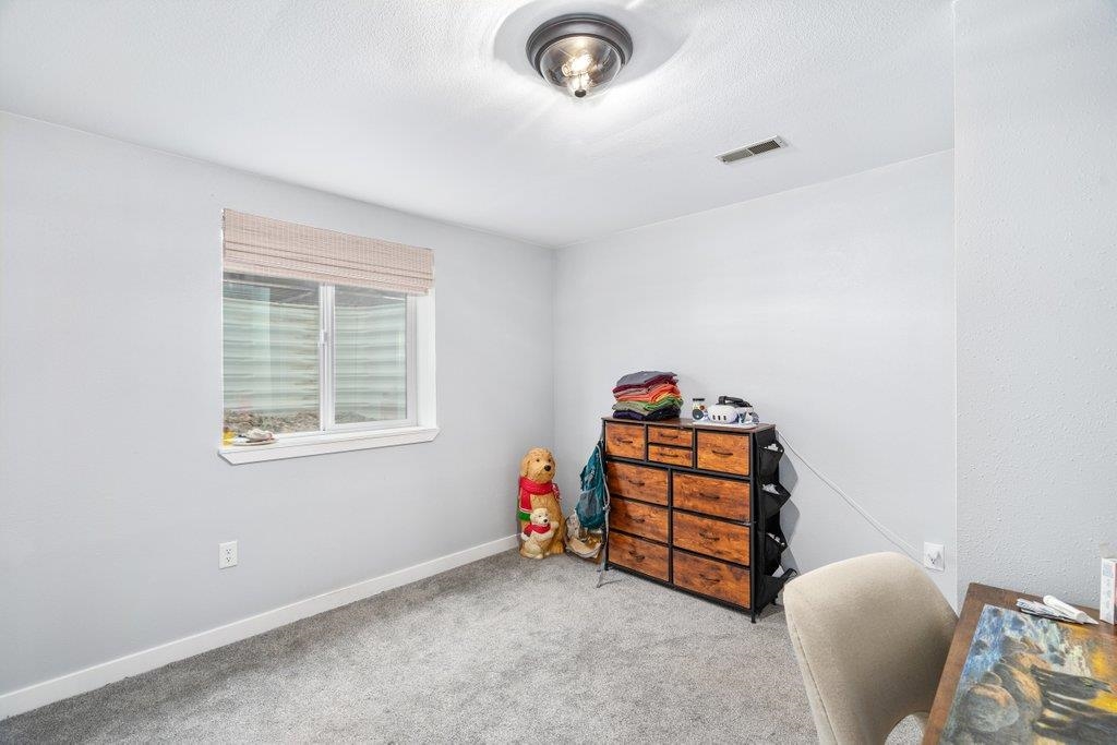 11217 East 11th Avenue Spokane Valley, WA 99206 - Photo 17 of 36