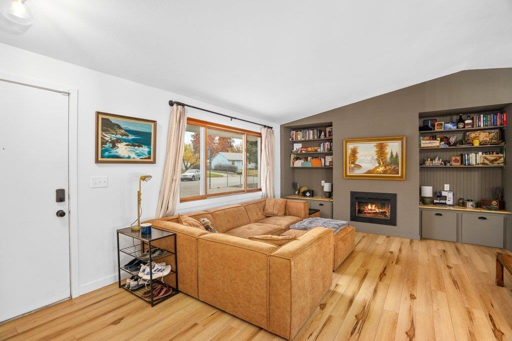 11217 East 11th Avenue Spokane Valley, WA 99206 - Photo 5 of 36