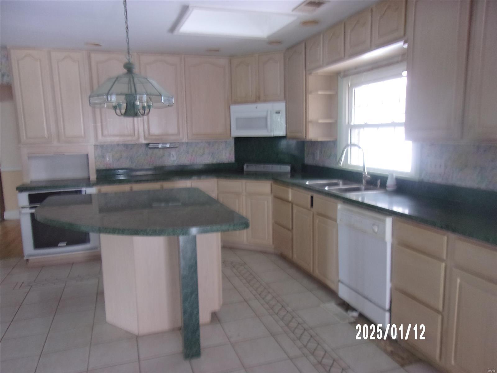 3949 Dunn Road Hazelwood, MO 63042 - Photo 3 of 14