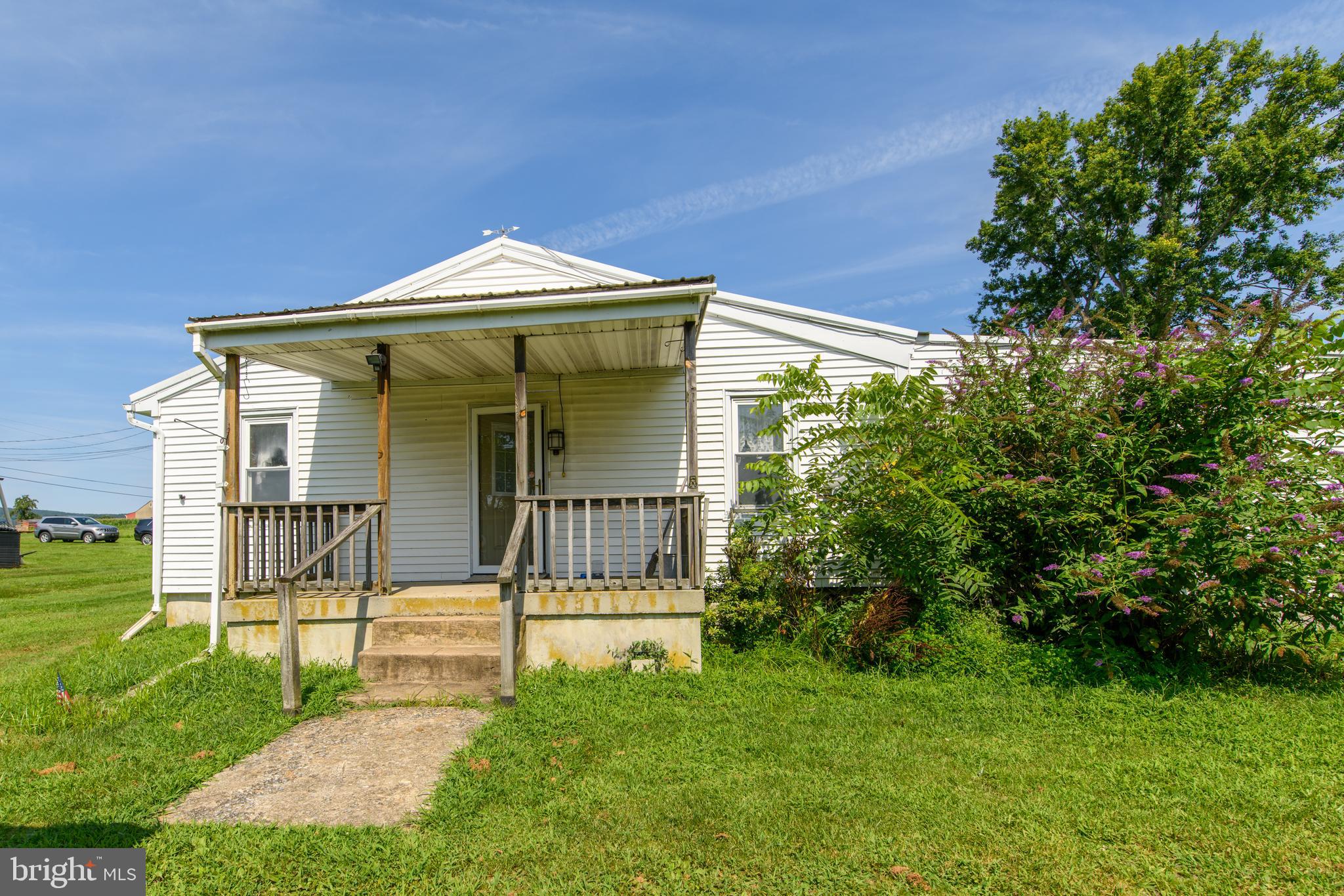 7921 Corning Road Zionsville, PA 18092 - Photo 4 of 50 Gallery Image 4